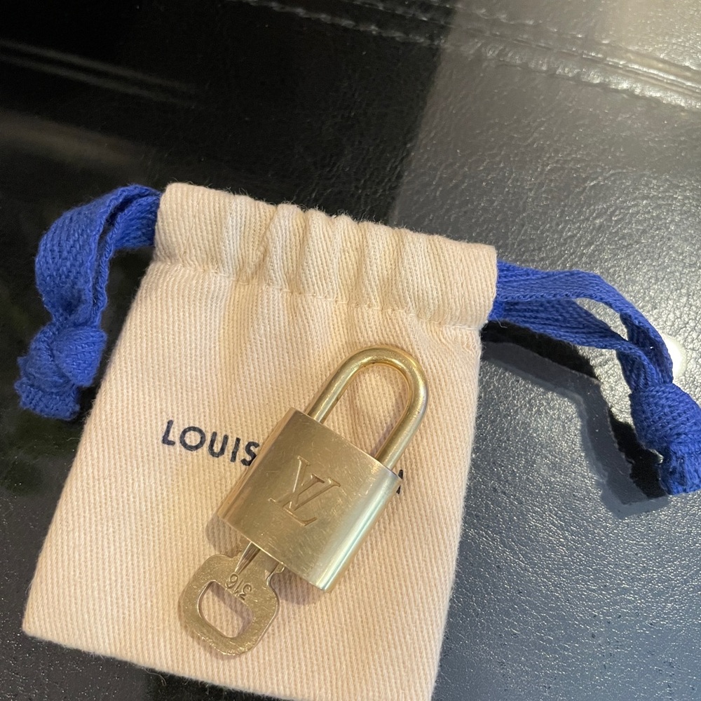 Louis Vuitton Brown Checkered Satchel - Picture 15 of 16